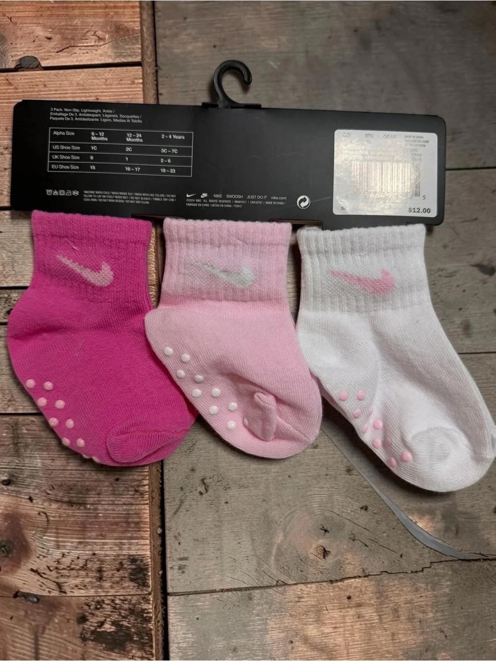Nike Baby Grip Socks 3 Pack NWT Pink White Non Slip Ankle 6 12 Months Girls